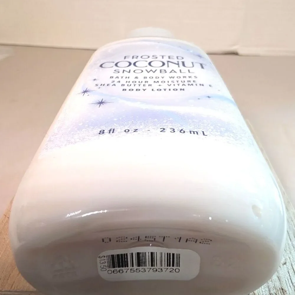 New Bath & Body Works Frosted Coconut Snowball Lotion 8oz